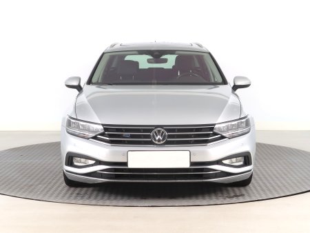 Volkswagen Passat, 2020 - pohled č. 2