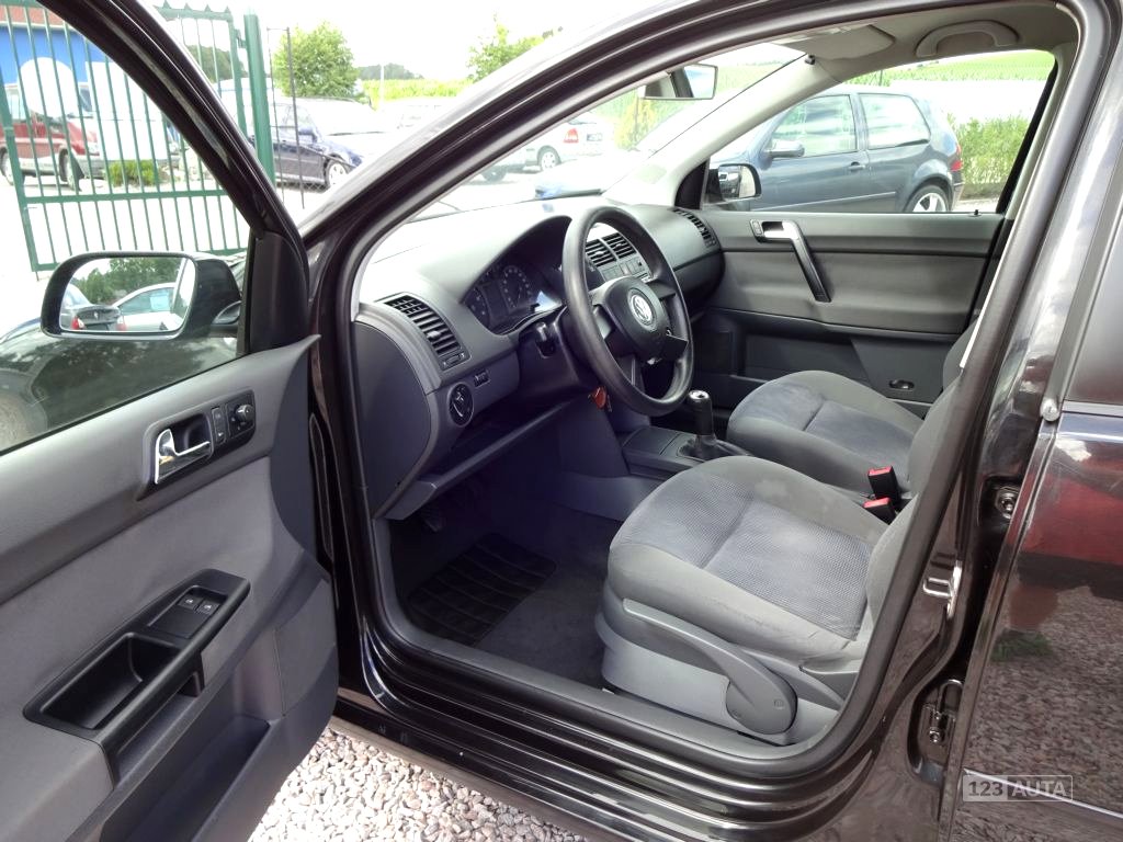 Volkswagen Polo 1,4i16V Comfortline,, 2004 - pohled č. 16