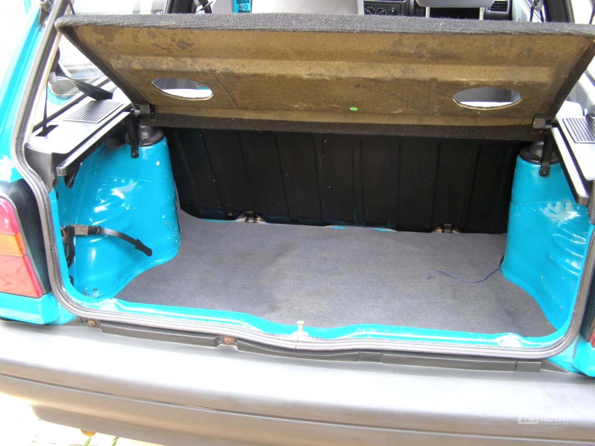 Volkswagen Polo, 1993 - pohled č. 14