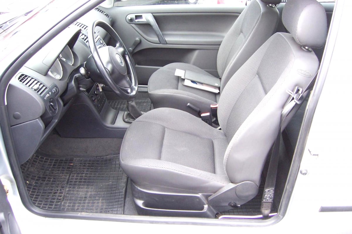 Volkswagen Polo, 2000 - pohled č. 9