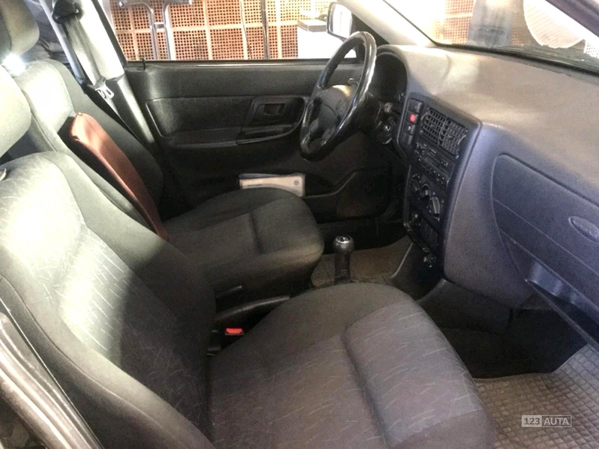 Volkswagen Polo, 1997 - pohled č. 2