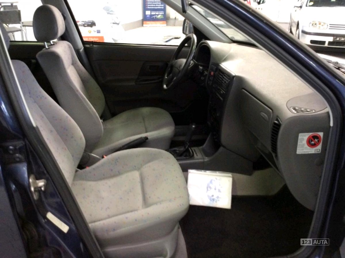 Volkswagen Polo, 1999 - pohled č. 3