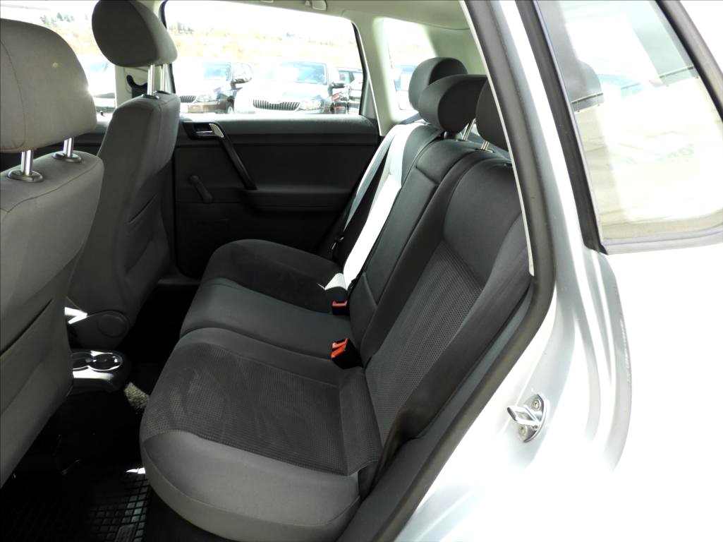 Volkswagen Polo, 2008 - pohled č. 8