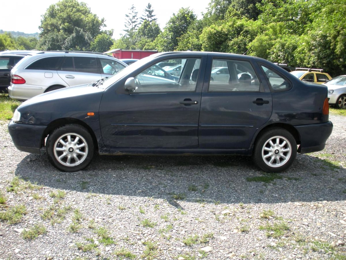 Volkswagen Polo, 1997 - pohled č. 3