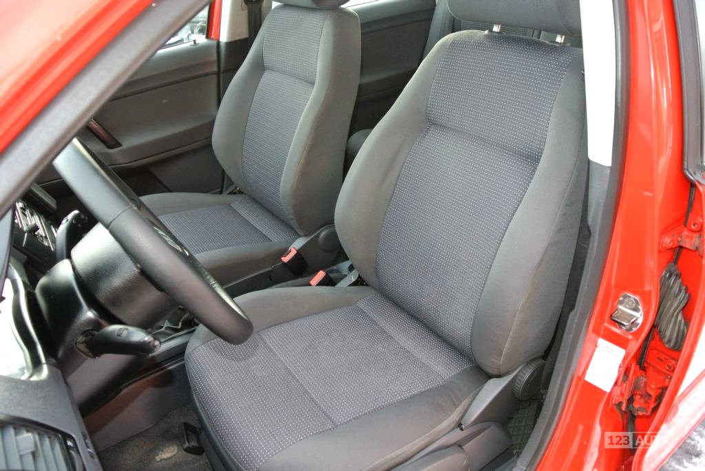 Volkswagen Polo, 2004 - pohled č. 10