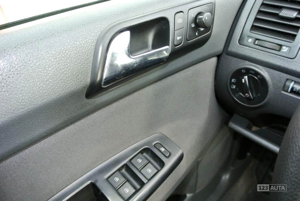 Volkswagen Polo, 2004 - pohled č. 14