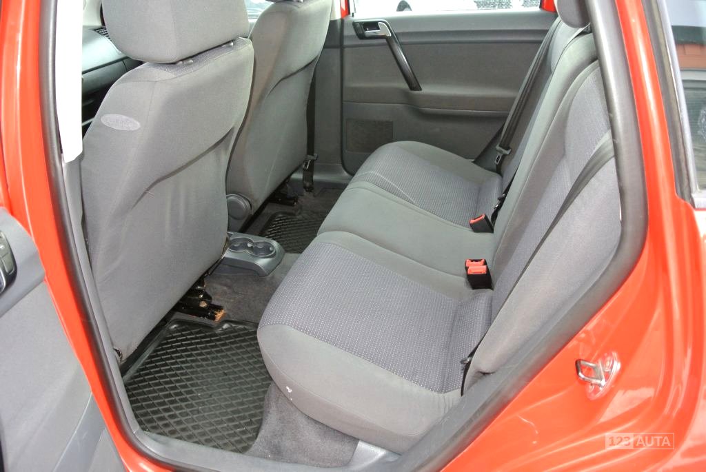 Volkswagen Polo, 2004 - pohled č. 21