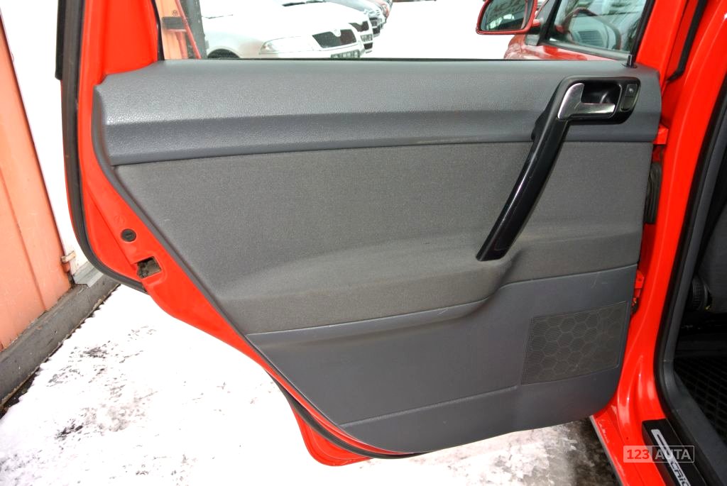 Volkswagen Polo, 2004 - pohled č. 22