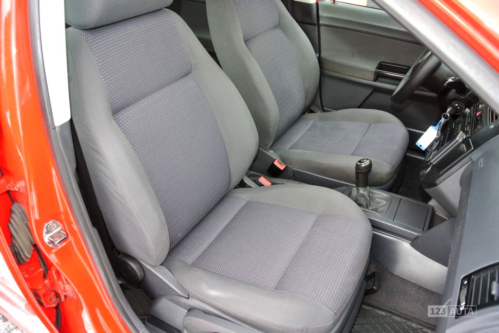 Volkswagen Polo, 2004 - pohled č. 28