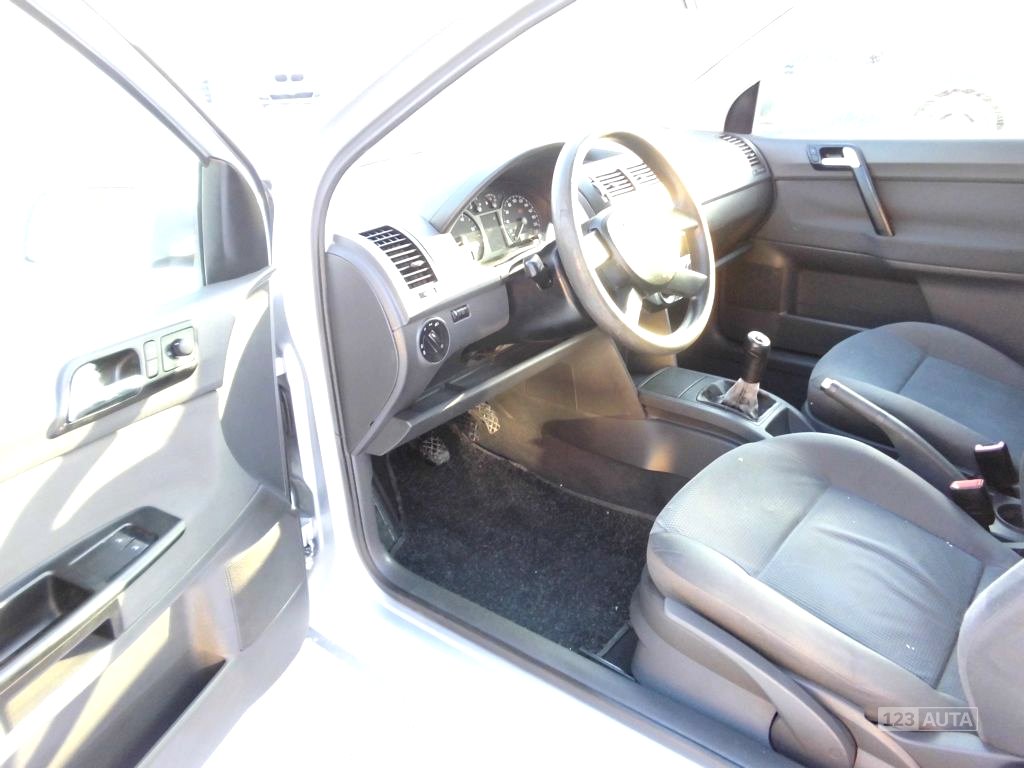 Volkswagen Polo, 2002 - pohled č. 11