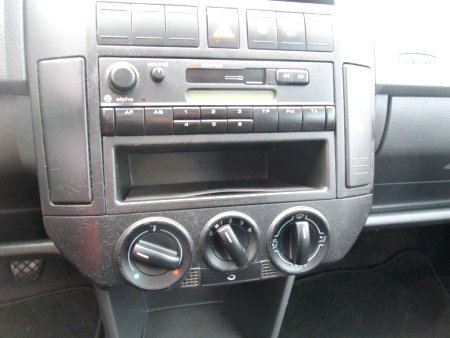Volkswagen Polo, 2002 - pohled č. 8