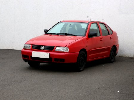 Volkswagen Polo, 1997 - pohled č. 3