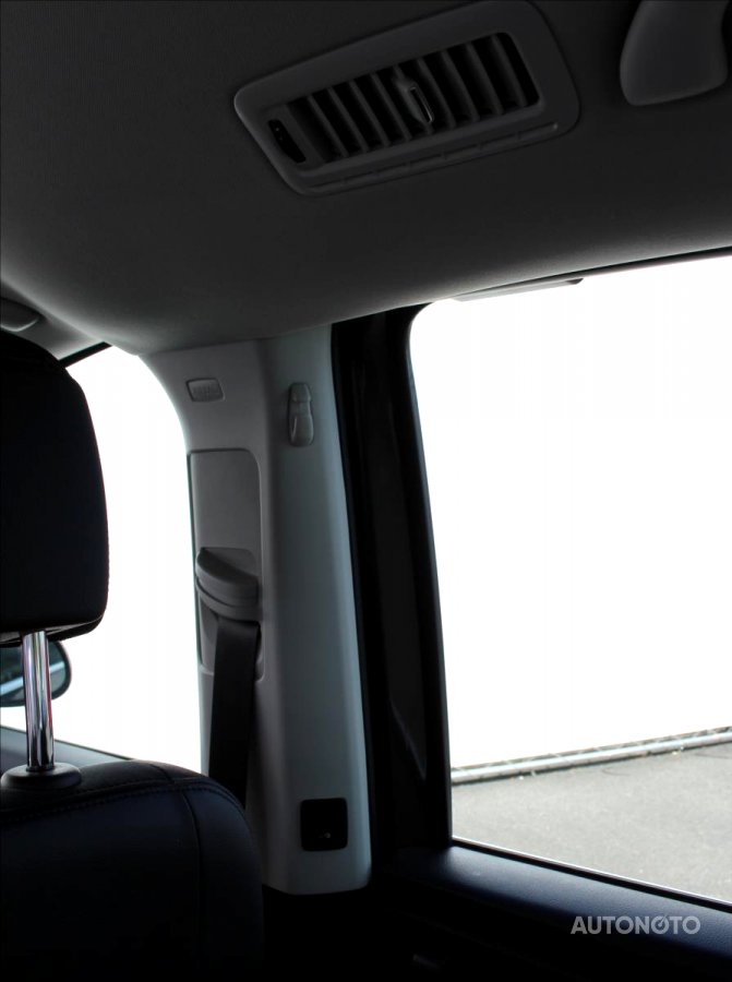 Volkswagen Sharan, 2018 - pohled č. 8