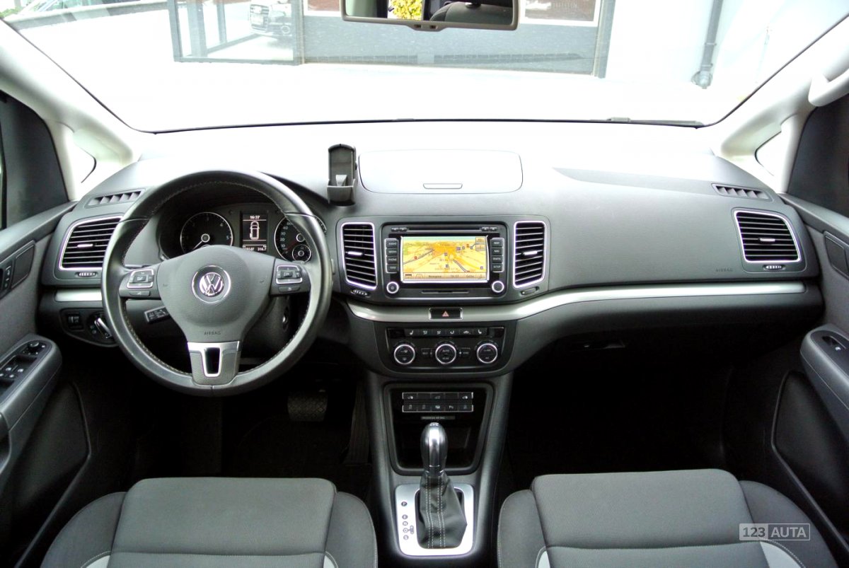 Volkswagen Sharan, 2013 - pohled č. 11