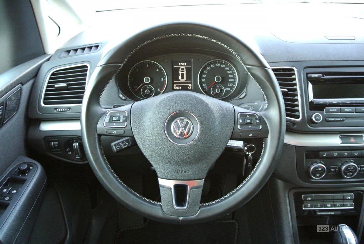 Volkswagen Sharan, 2015 - pohled č. 14
