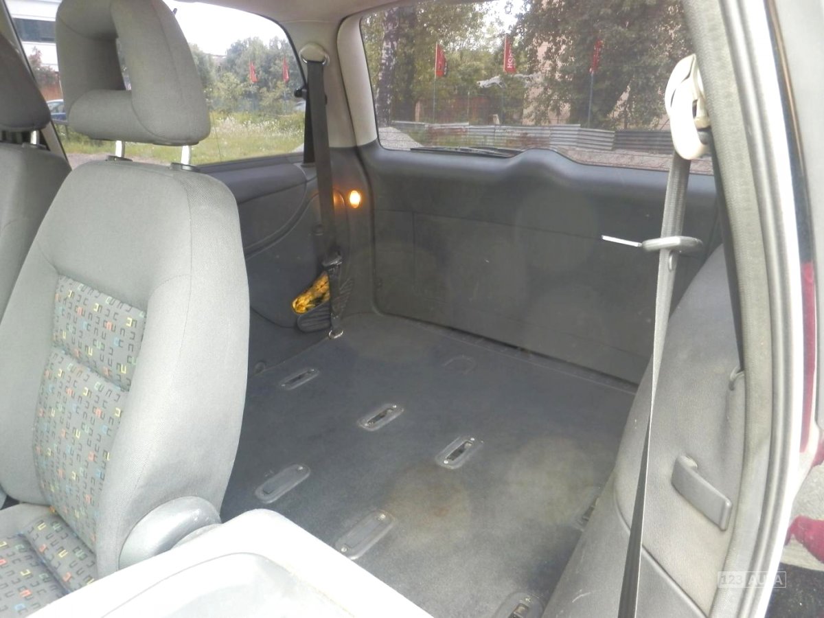 Volkswagen Sharan, 2002 - pohled č. 17