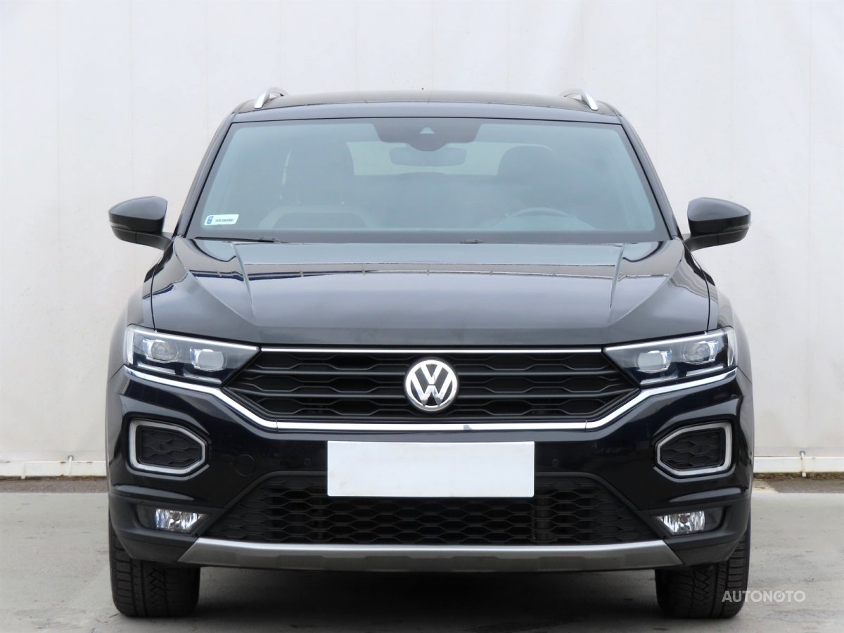 Volkswagen T-Roc, 2018 - pohled č. 2