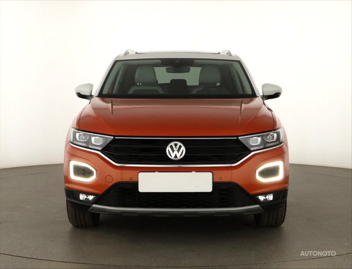 Volkswagen T-Roc, 2017 - pohled č. 2