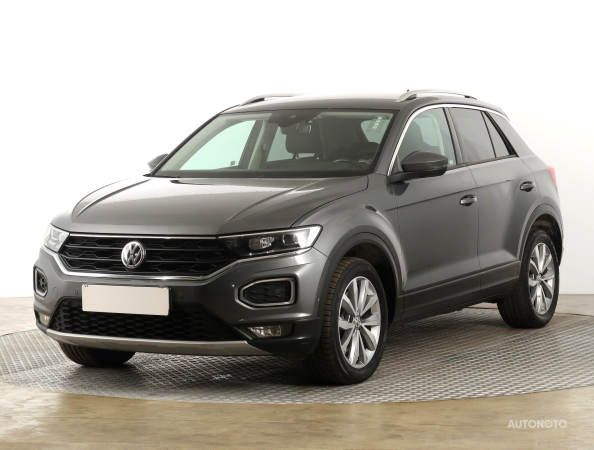 Volkswagen T-Roc, 2018 - pohled č. 3