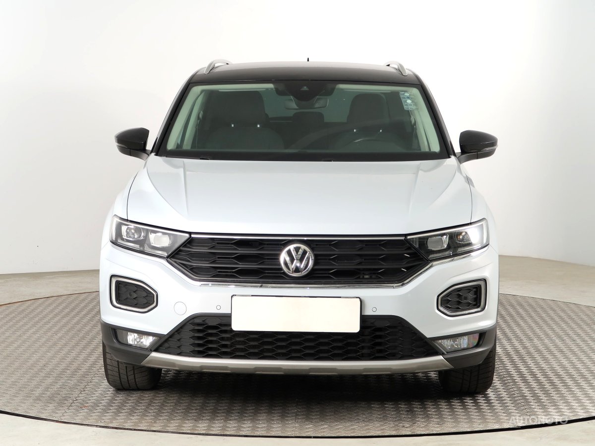 Volkswagen T-Roc, 2018 - pohled č. 2