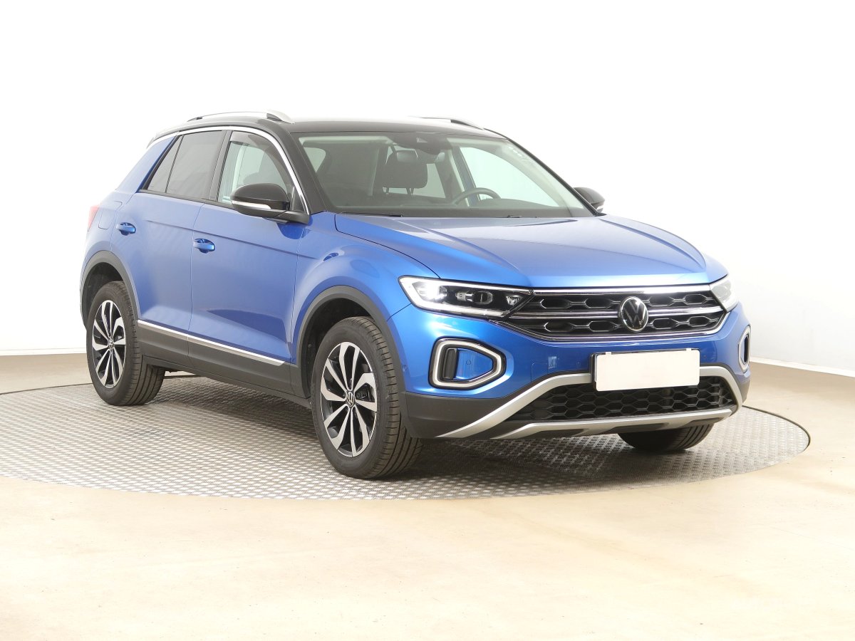 Volkswagen T-Roc, 2022 - celkový pohled
