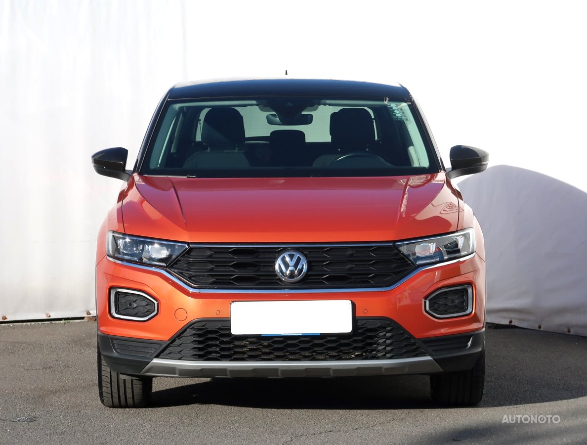 Volkswagen T-Roc, 2018 - pohled č. 2