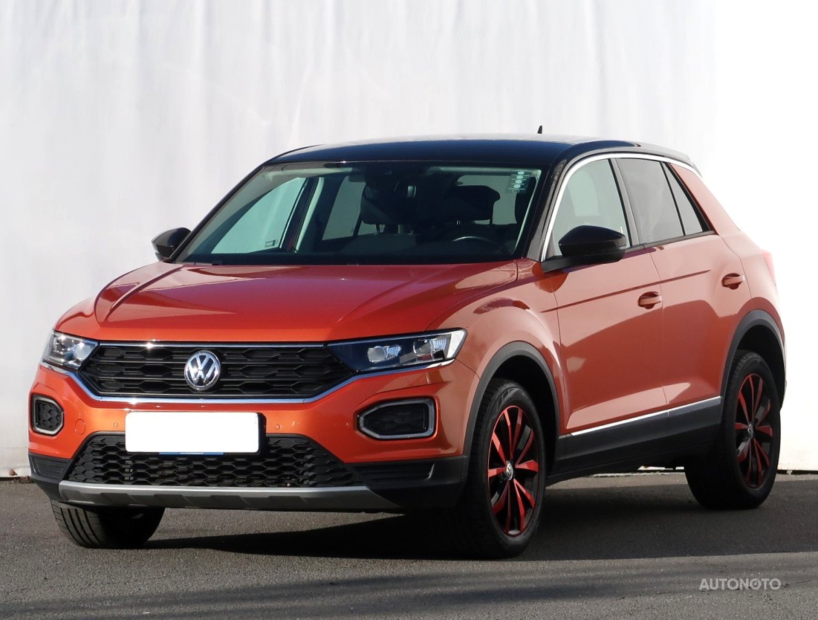 Volkswagen T-Roc, 2018 - pohled č. 3