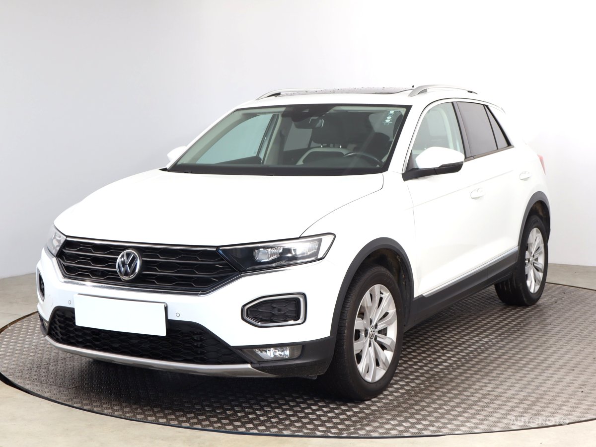 Volkswagen T-Roc, 2018 - pohled č. 3
