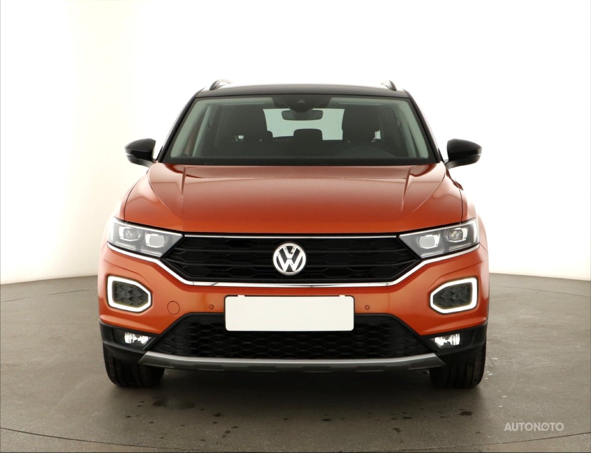 Volkswagen T-Roc, 2018 - pohled č. 2