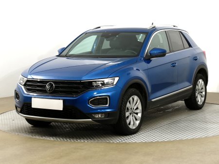 Volkswagen T-Roc, 2021 - pohled č. 3