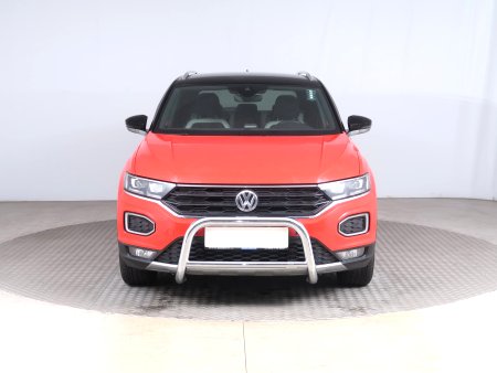 Volkswagen T-Roc, 2018 - pohled č. 2
