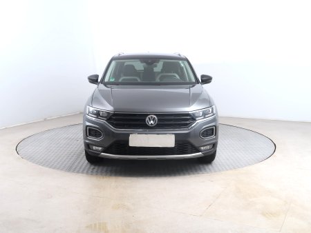 Volkswagen T-Roc, 2018 - pohled č. 2