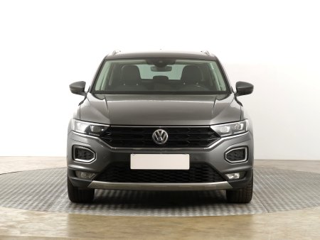 Volkswagen T-Roc, 2018 - pohled č. 2