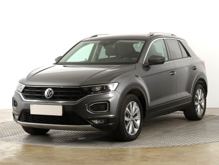 Volkswagen T-Roc, 2018 - pohled č. 3