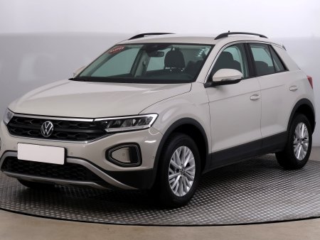 Volkswagen T-Roc, 2023 - pohled č. 3