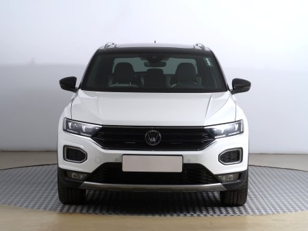 Volkswagen T-Roc, 2018 - pohled č. 2
