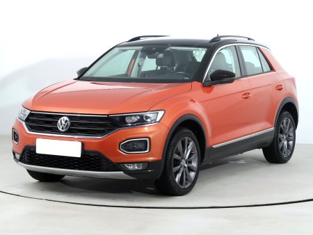 Volkswagen T-Roc, 2018 - pohled č. 3