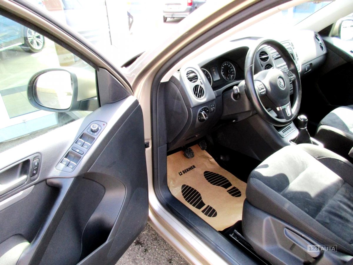 Volkswagen Tiguan, 2012 - pohled č. 7