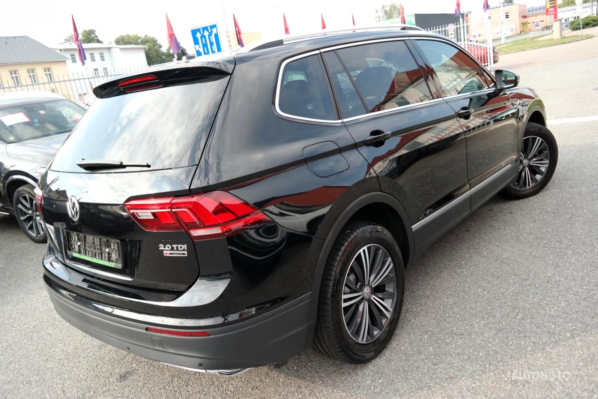 Volkswagen Tiguan, 2018 - pohled č. 3