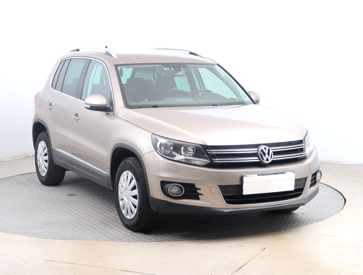Volkswagen Tiguan, 2012 - celkový pohled