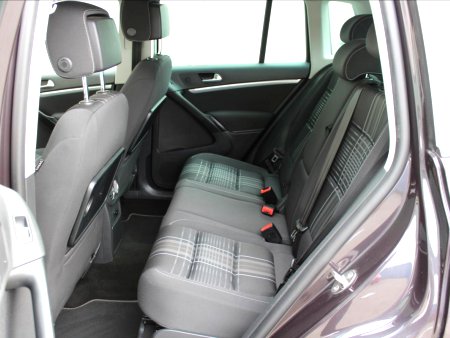 Volkswagen Tiguan, 2015 - pohled č. 9