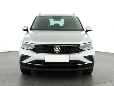 Volkswagen Tiguan, 2021 - pohled č. 2
