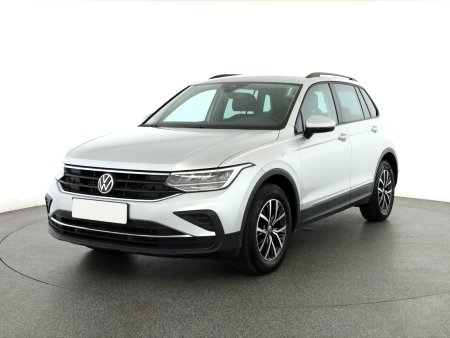 Volkswagen Tiguan, 2021 - pohled č. 3