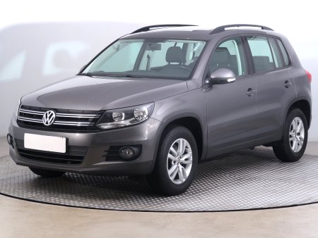 Volkswagen Tiguan, 2011 - pohled č. 3