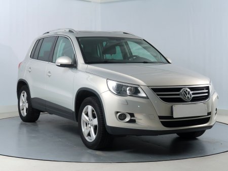 Volkswagen Tiguan, 2011