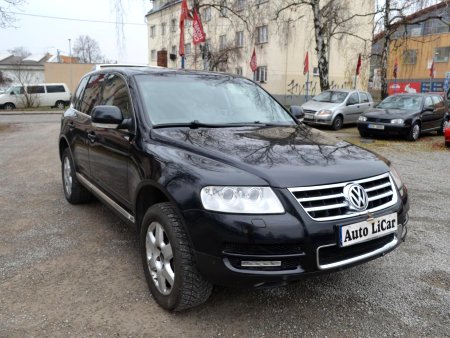 Volkswagen Touareg, 2004