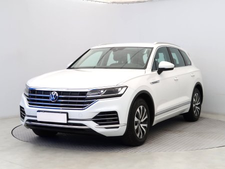 Volkswagen Touareg, 2018 - pohled č. 3