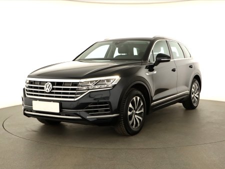 Volkswagen Touareg, 2018 - pohled č. 3