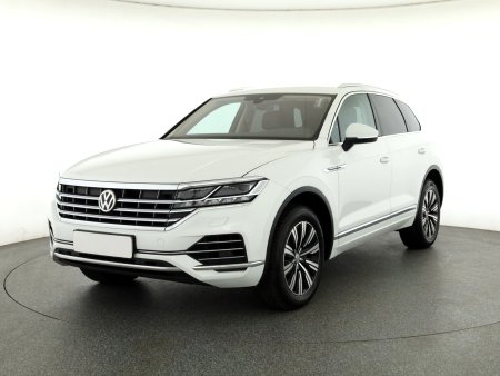 Volkswagen Touareg, 2018 - pohled č. 3