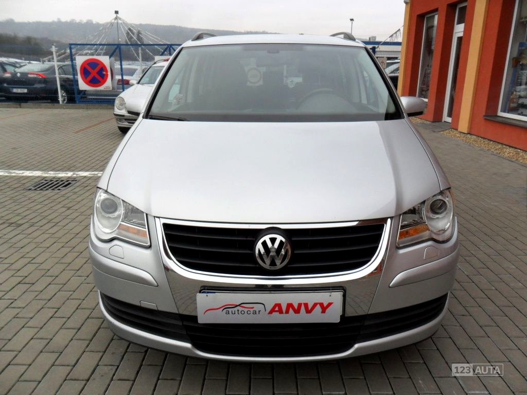 Volkswagen Touran, 2008 - pohled č. 2